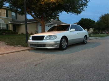 2000 Lexus LS