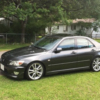 2001 Lexus IS300