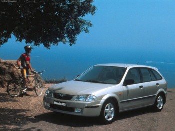 2000 Mazda 323