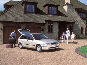 2000 Mazda 323