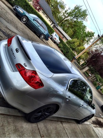 2012 Infiniti G37