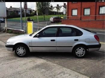 2000 Toyota Corolla
